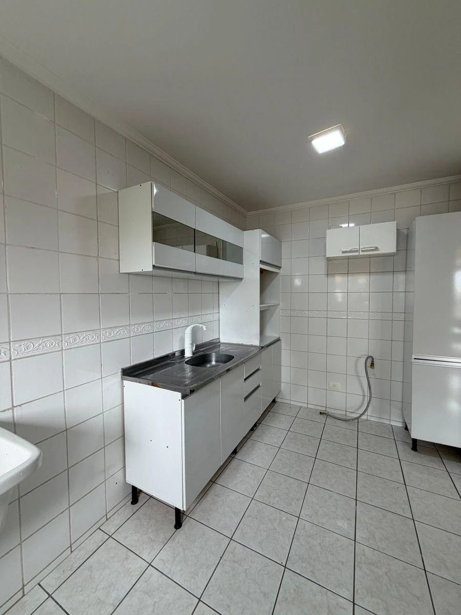 Departamento con piso de madera o laminado en Curitiba — photo 2