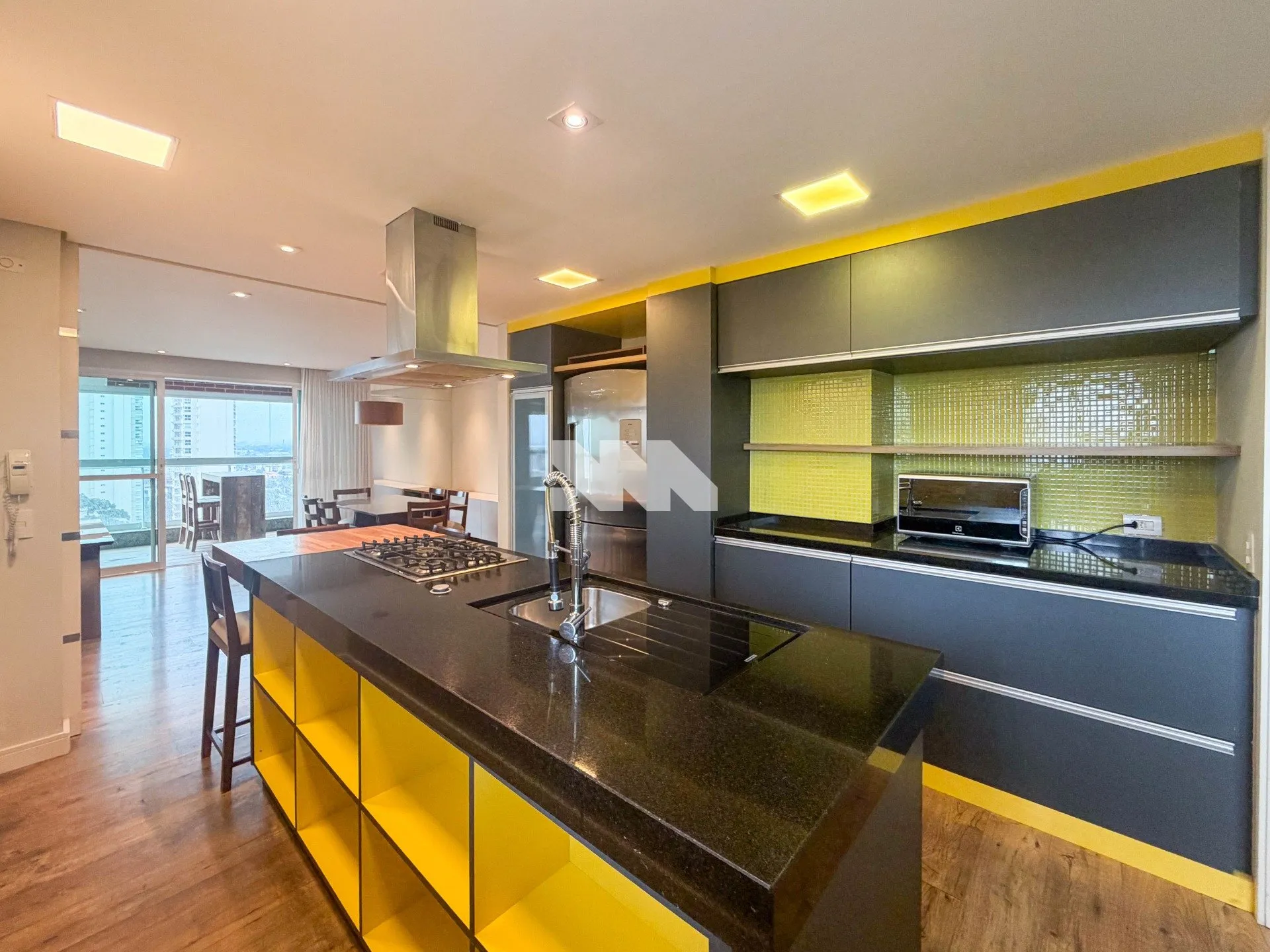 Furnished 180 m² apartment with 3 bedrooms and garden — photo 13