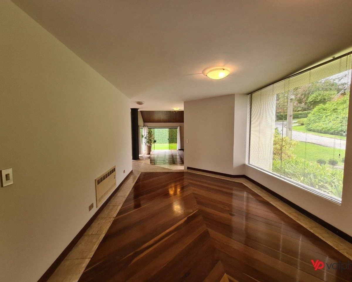Condo house with 3 bedrooms and 5 bathrooms — photo 10