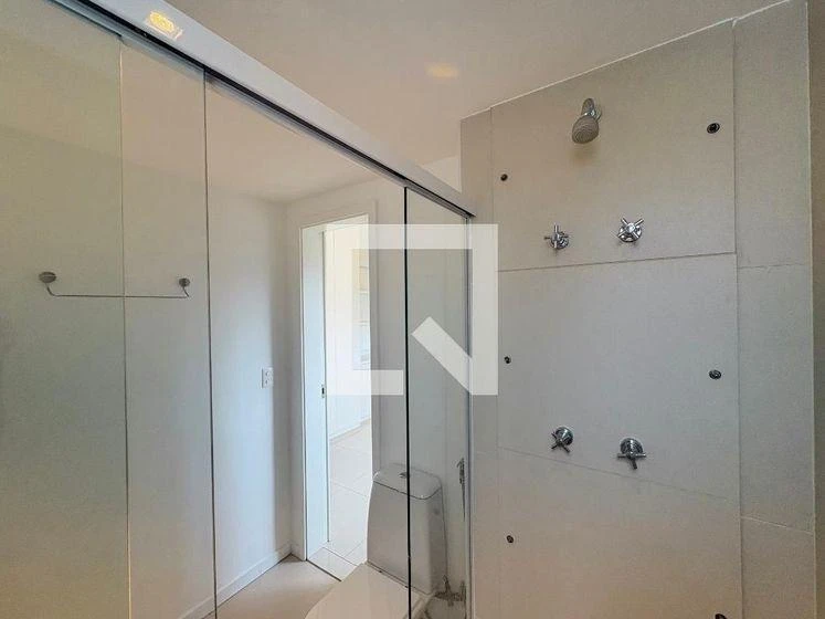 Departamento de 3 dormitorios con balcón cerrado con vidrio — photo 35