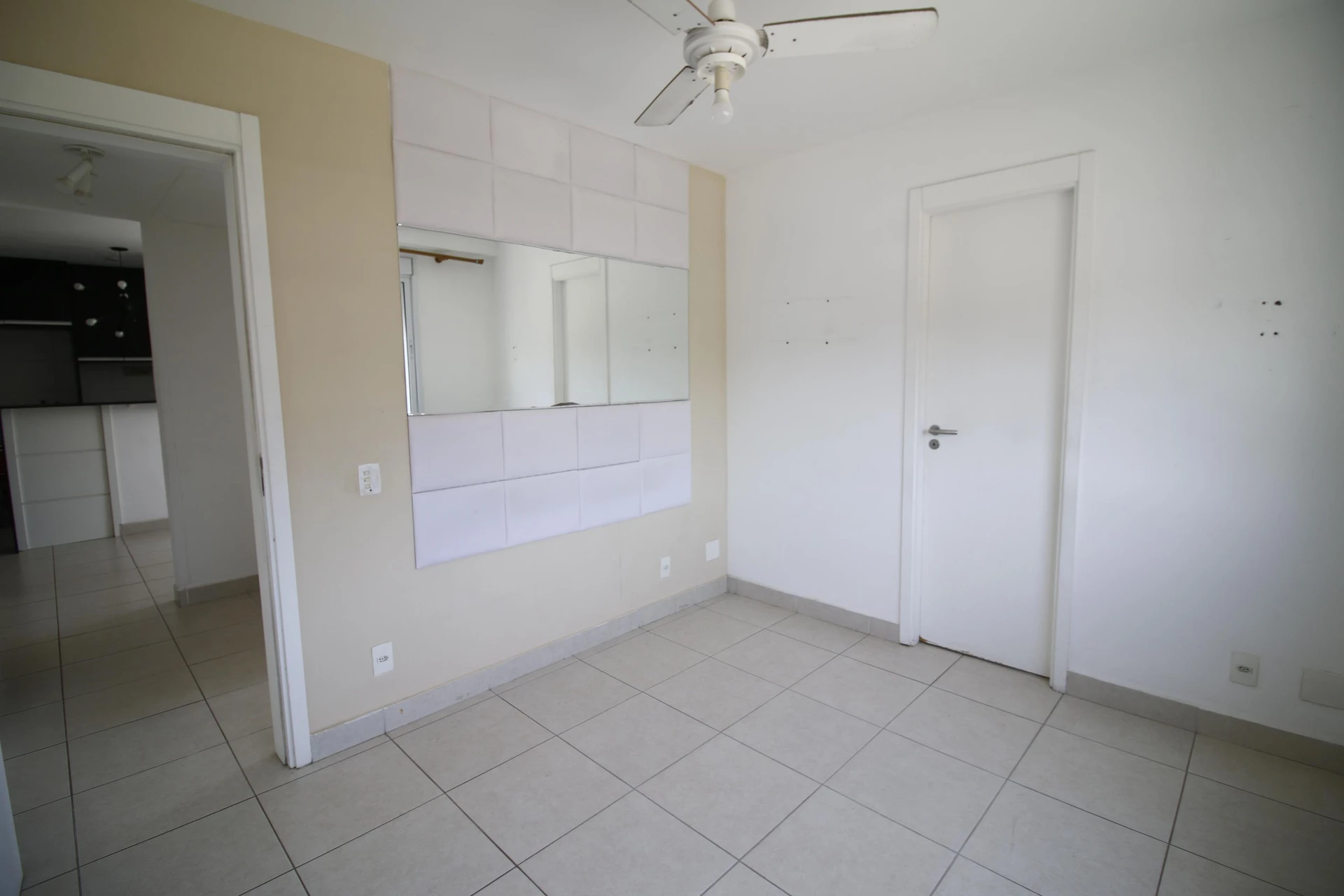3-bedroom apartment in a building with a gym — photo 15