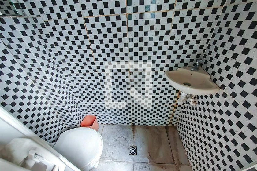 Furnished apartment with 5 bedrooms and 300 m² — photo 29