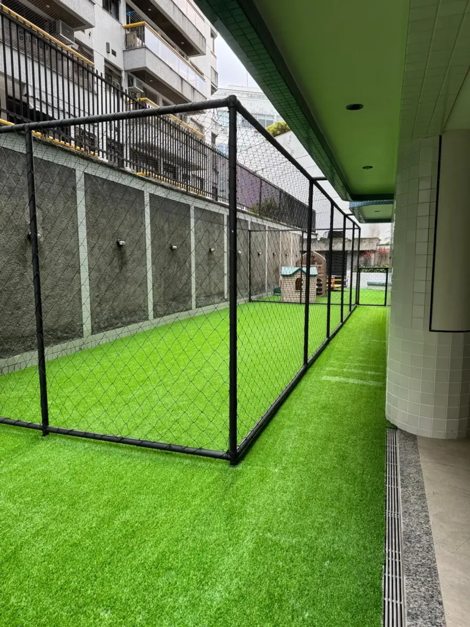 Rental apartment with 3 bedrooms and a glassed-in balcony — photo 9