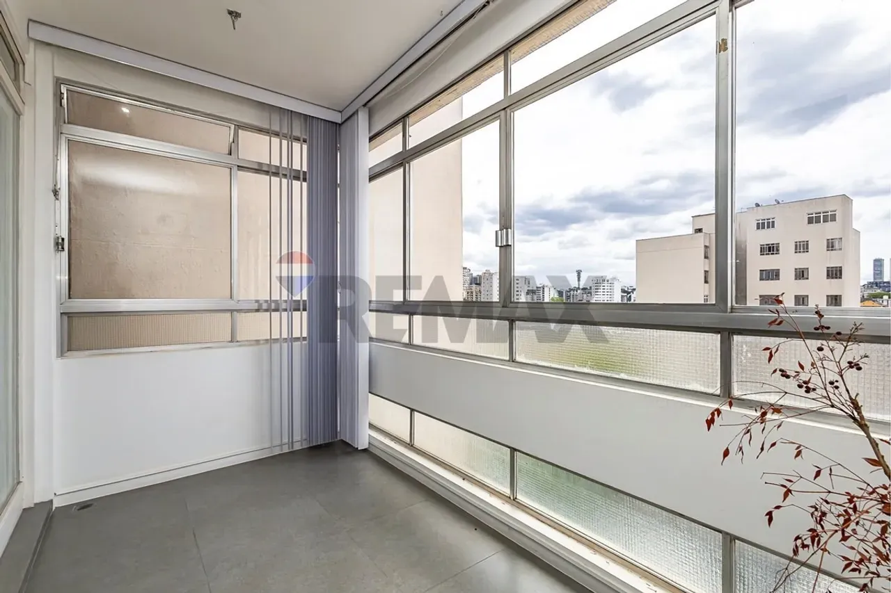 Home office in a 3-bedroom apartment, 181 m² — photo 2