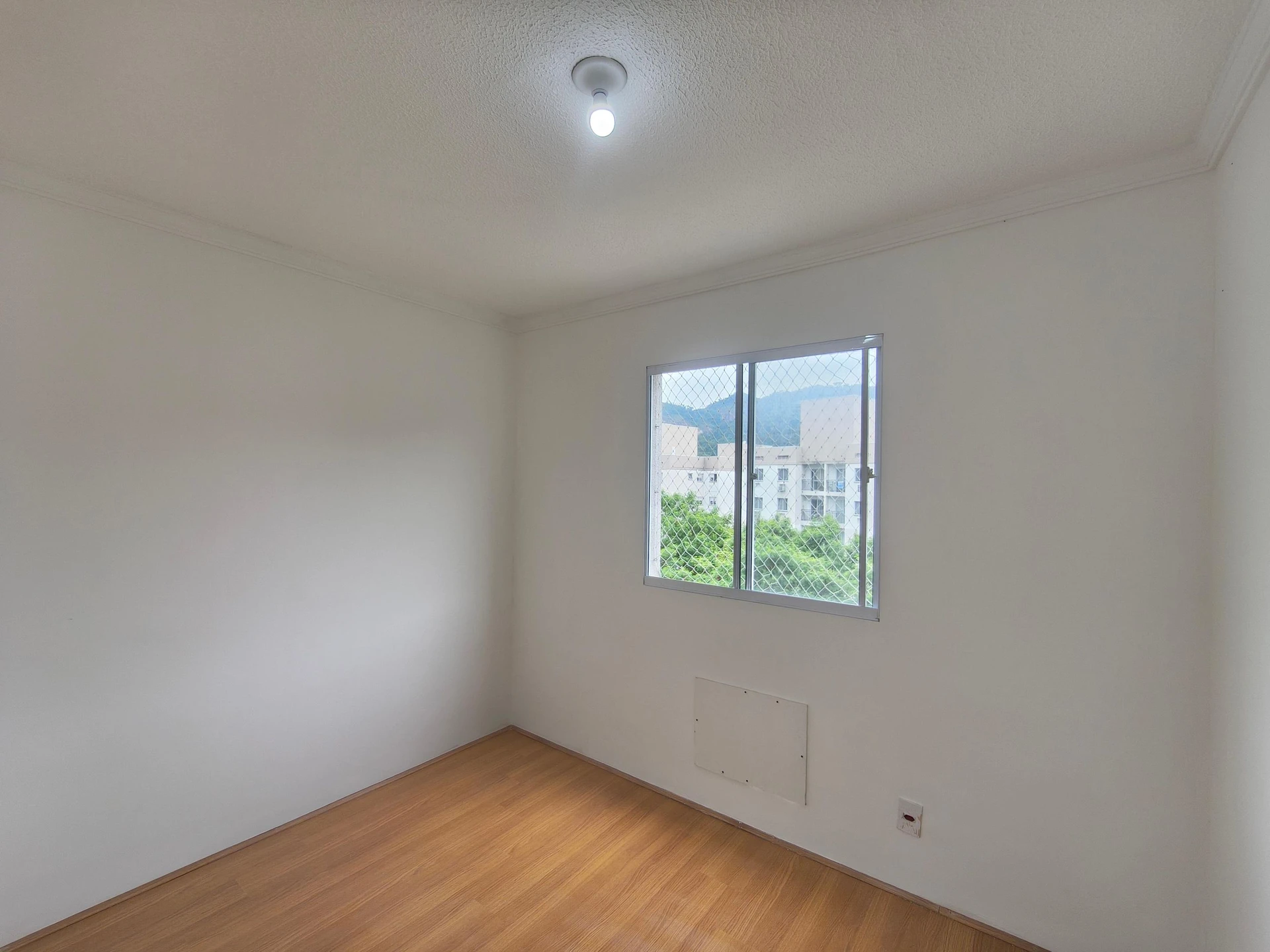Mountain view in a 2-bedroom apartment, 45 m² — photo 31