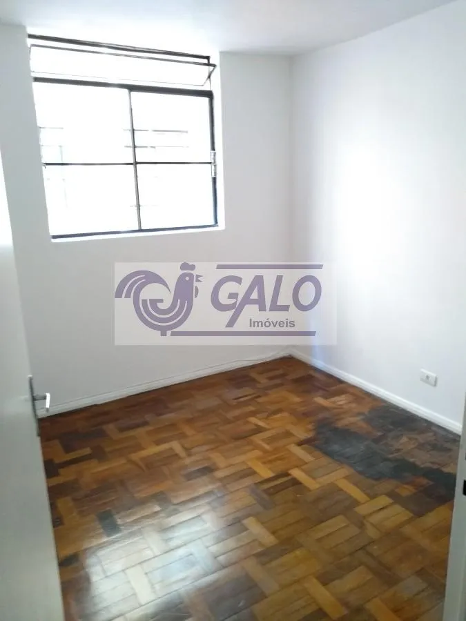 Apartamento com piso de madeira ou laminado, Portão — photo 9