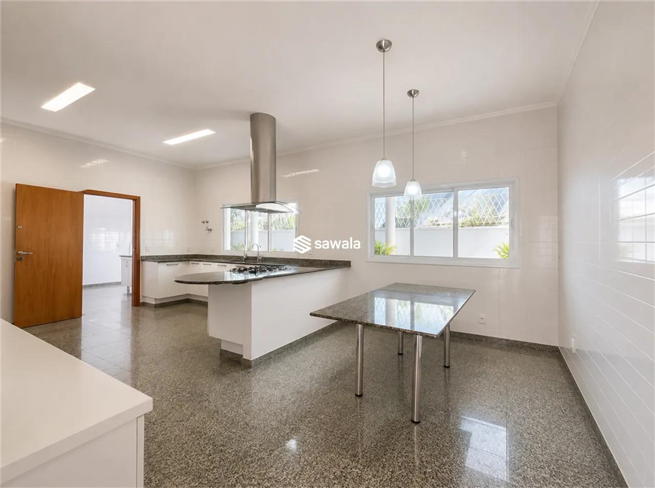 House with 5 bedrooms and a gas open-plan kitchen — photo 17
