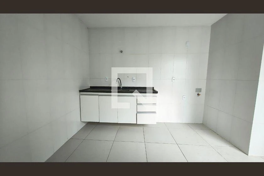 Balcony with a grill in a 3-bedroom apartment, 311 m² — photo 8