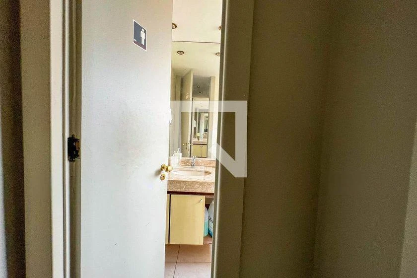 Apartment with 8 bedrooms, 3 bathrooms and 350 m² — photo 33