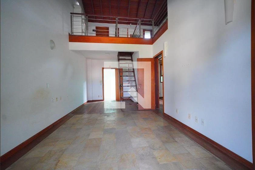Панорамные окна и 7 спален: дом 700 м² — photo 36
