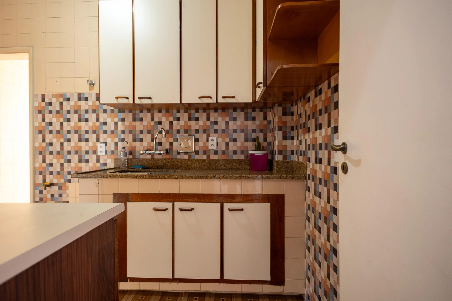 77 m² apartment with a home office and a mountain view — photo 2