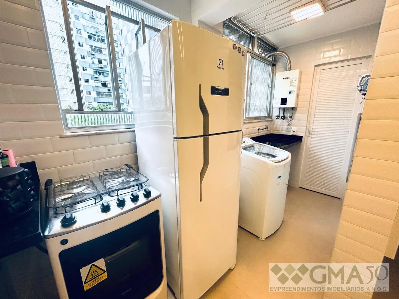 3-bedroom apartment with a washing machine — photo 5