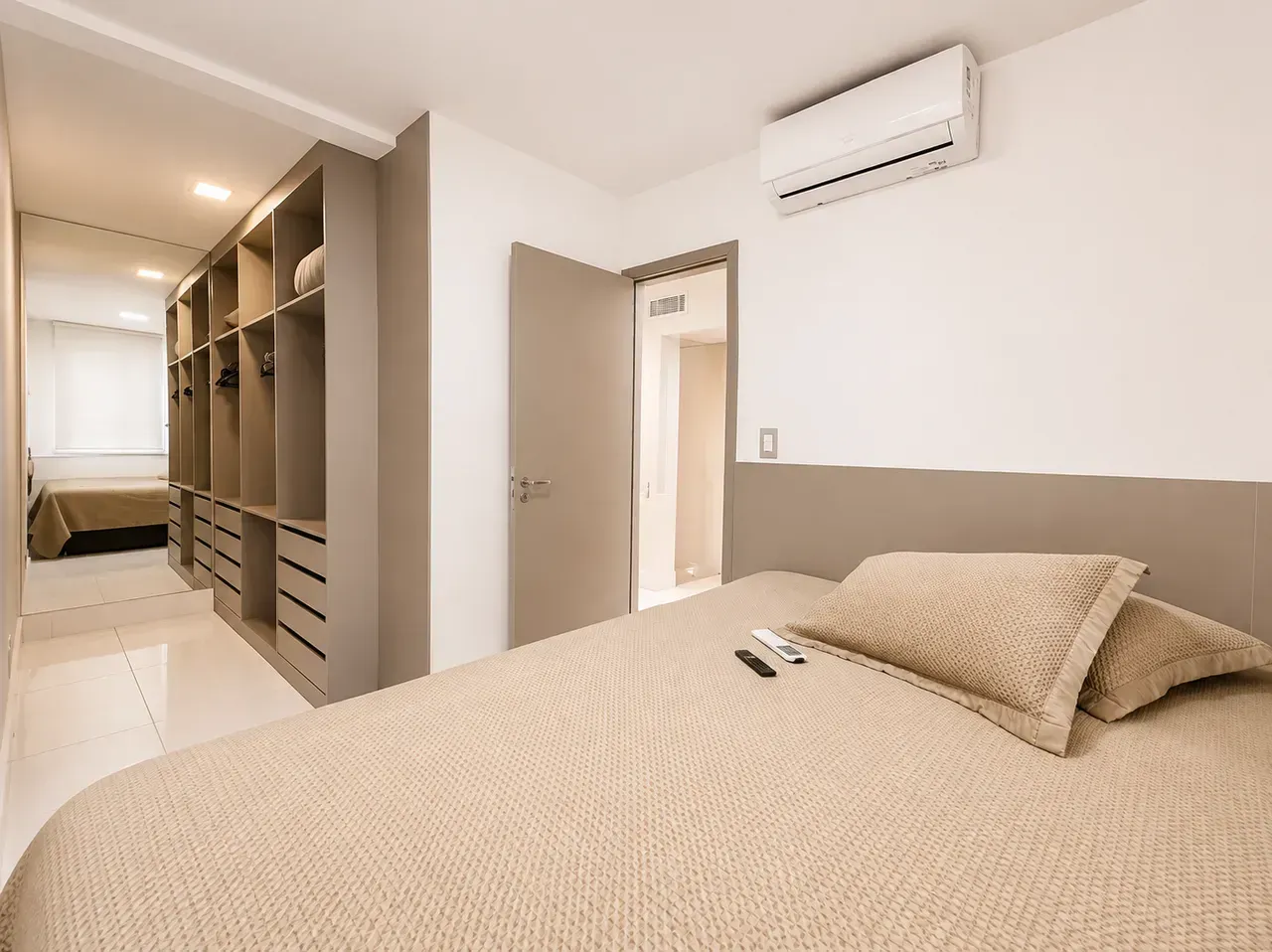 Furnished duplex penthouse with 2 en-suite bedrooms — photo 12