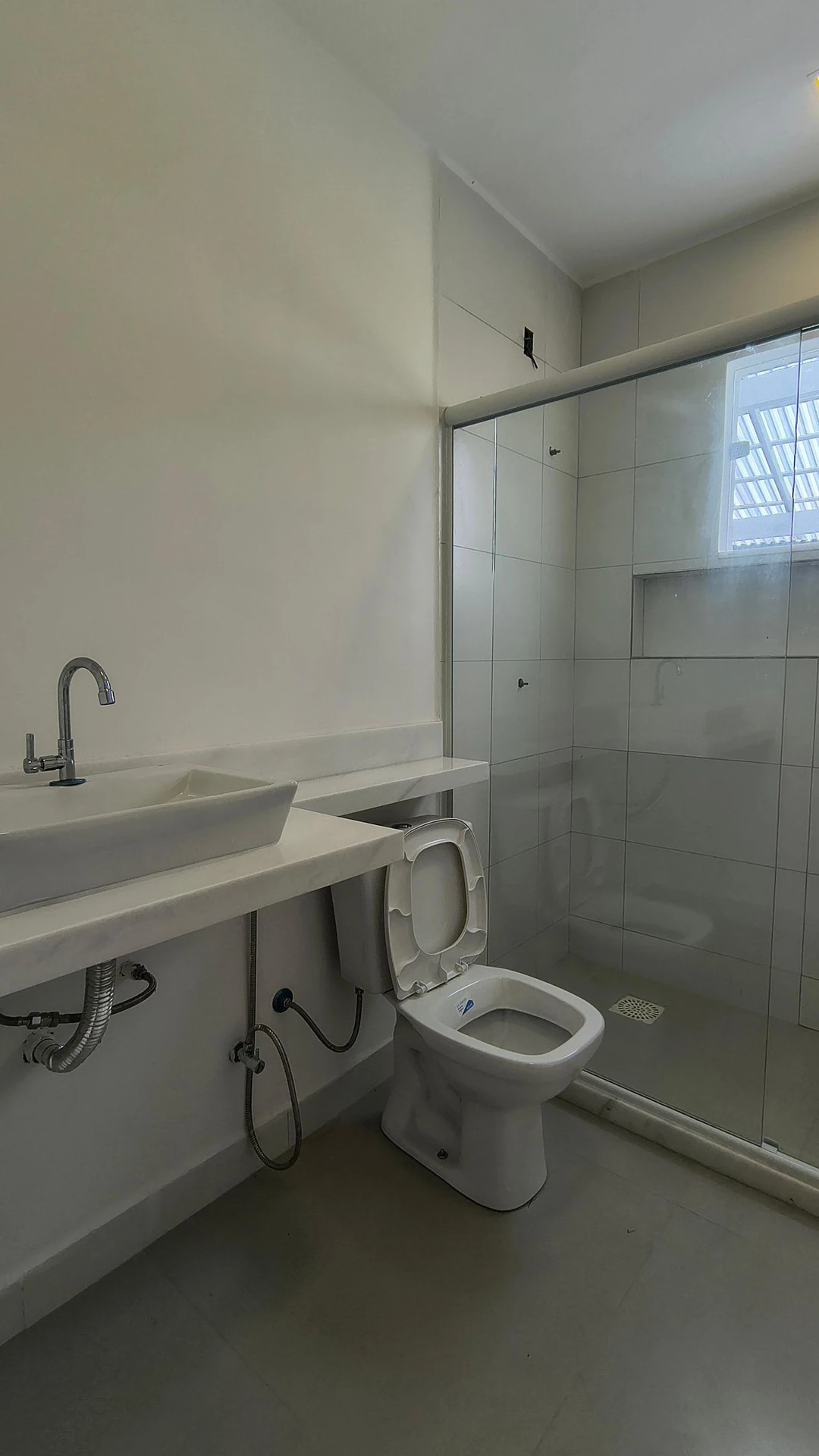 Casa sem mobília com 3 quartos, quintal e churrasqueira — photo 17