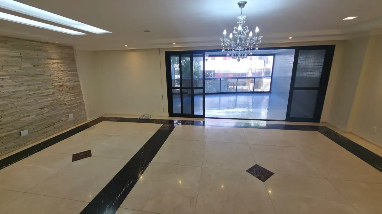 173 m² apartment with a balcony and 3 bedrooms — photo 19