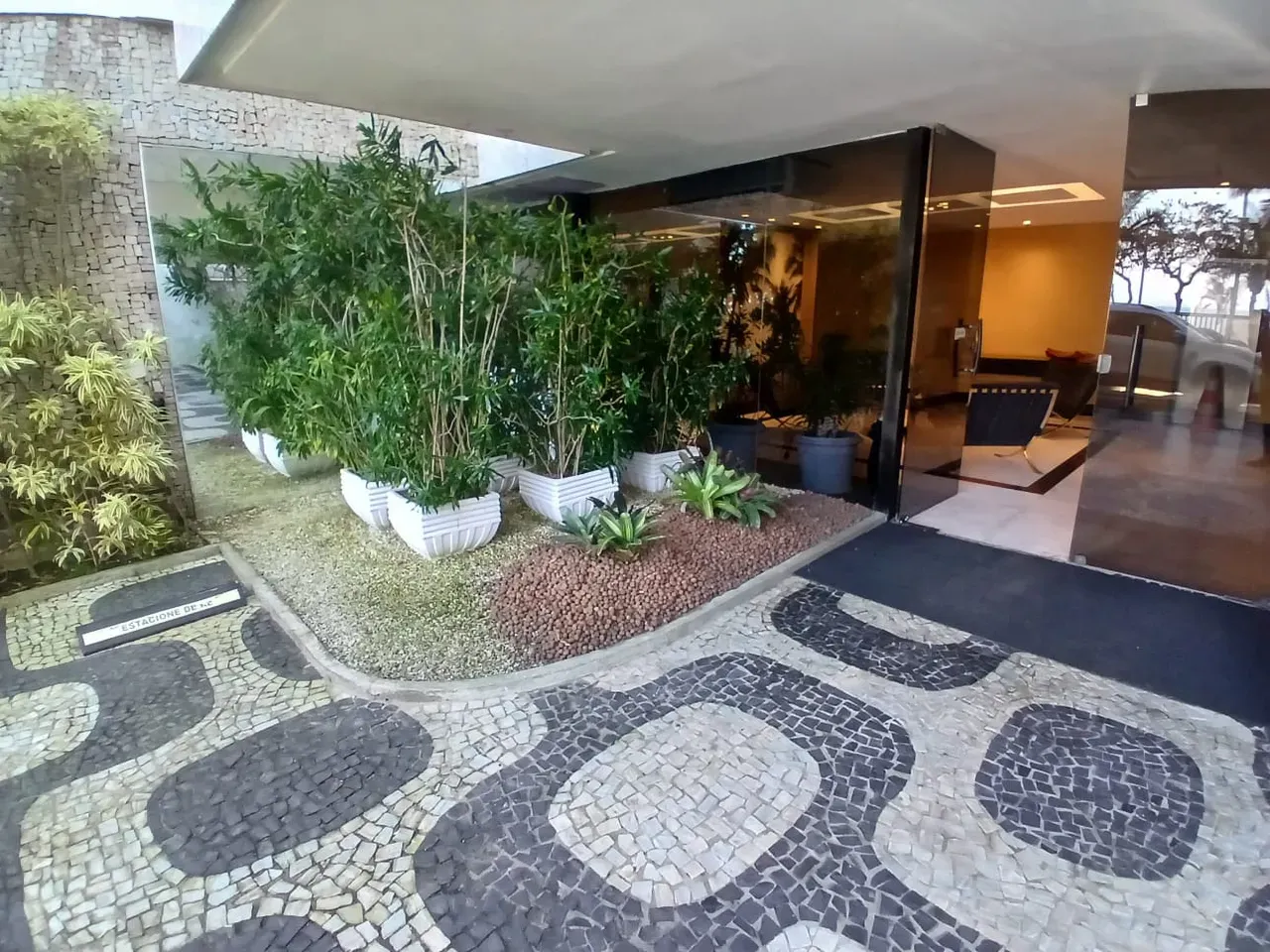 Apartment with balcony, 3 bedrooms and 3 bathrooms — photo 28