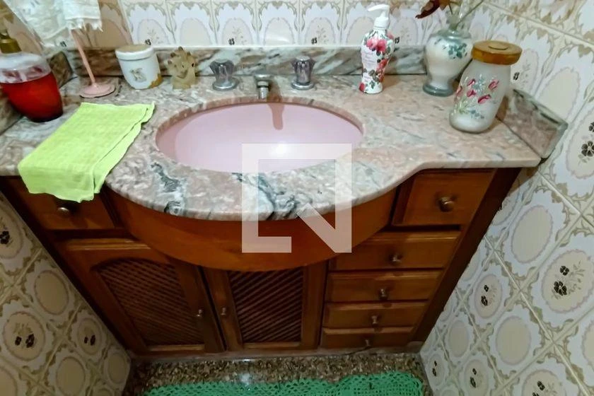 Rental house with 4 bedrooms and 600 m² — photo 41