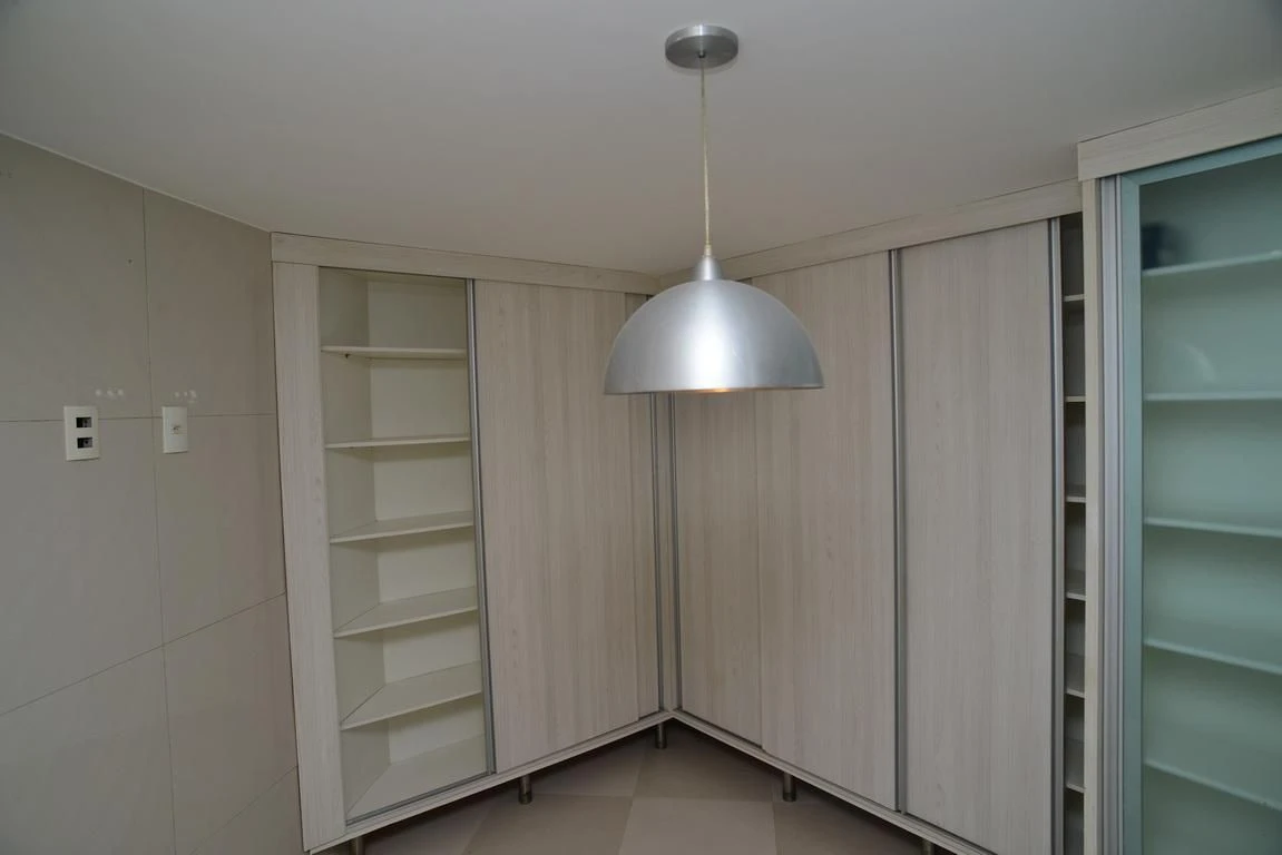 Ванна та 4 спальні: квартира 300 м² — photo 2