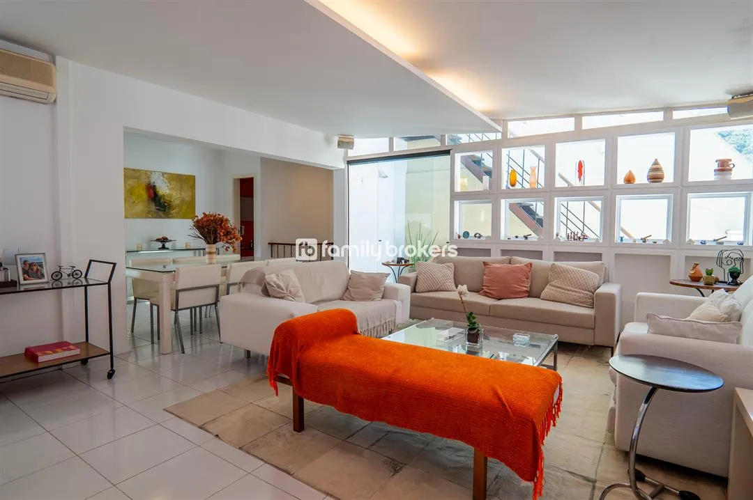 Furnished duplex penthouse with 3 bedrooms and 5 bathrooms — photo 13