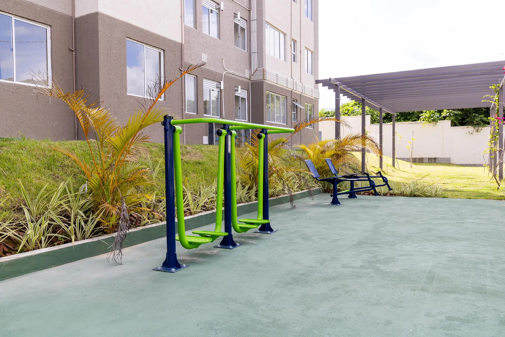 2-bedroom apartment in a building with a gym — photo 20