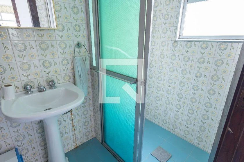 Apartamento com 4 quartos, cozinha com fogão a gás e varanda — photo 35