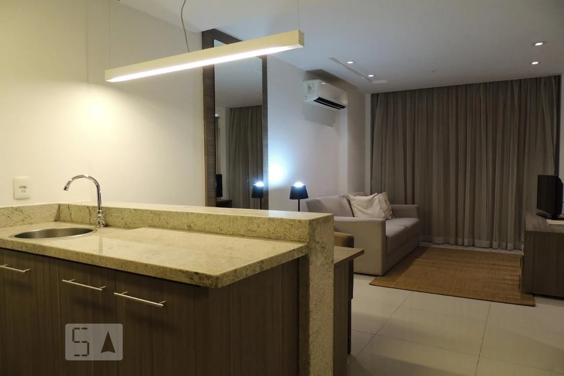 One-bedroom apartment in a building with a gym — photo 2