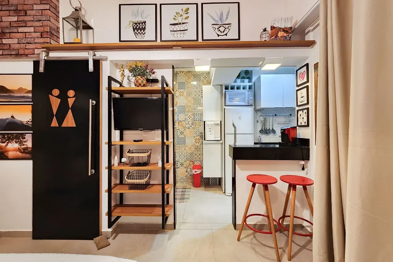One-bedroom apartment with a washing machine — photo 21
