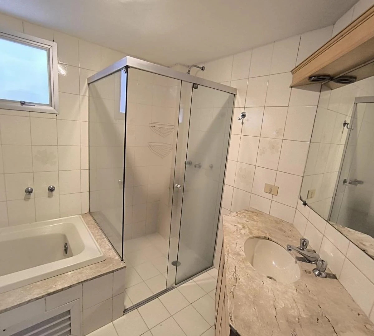 Apartment, 112 m², with a bathtub — photo 4