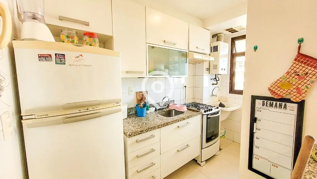 Apartamento mobiliado com 2 quartos e varanda — photo 2