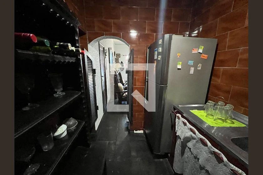 Rental house with 4 bedrooms and 600 m² — photo 47