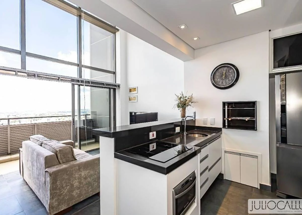 78 m² apartment with floor-to-ceiling windows and a bathtub — photo 3