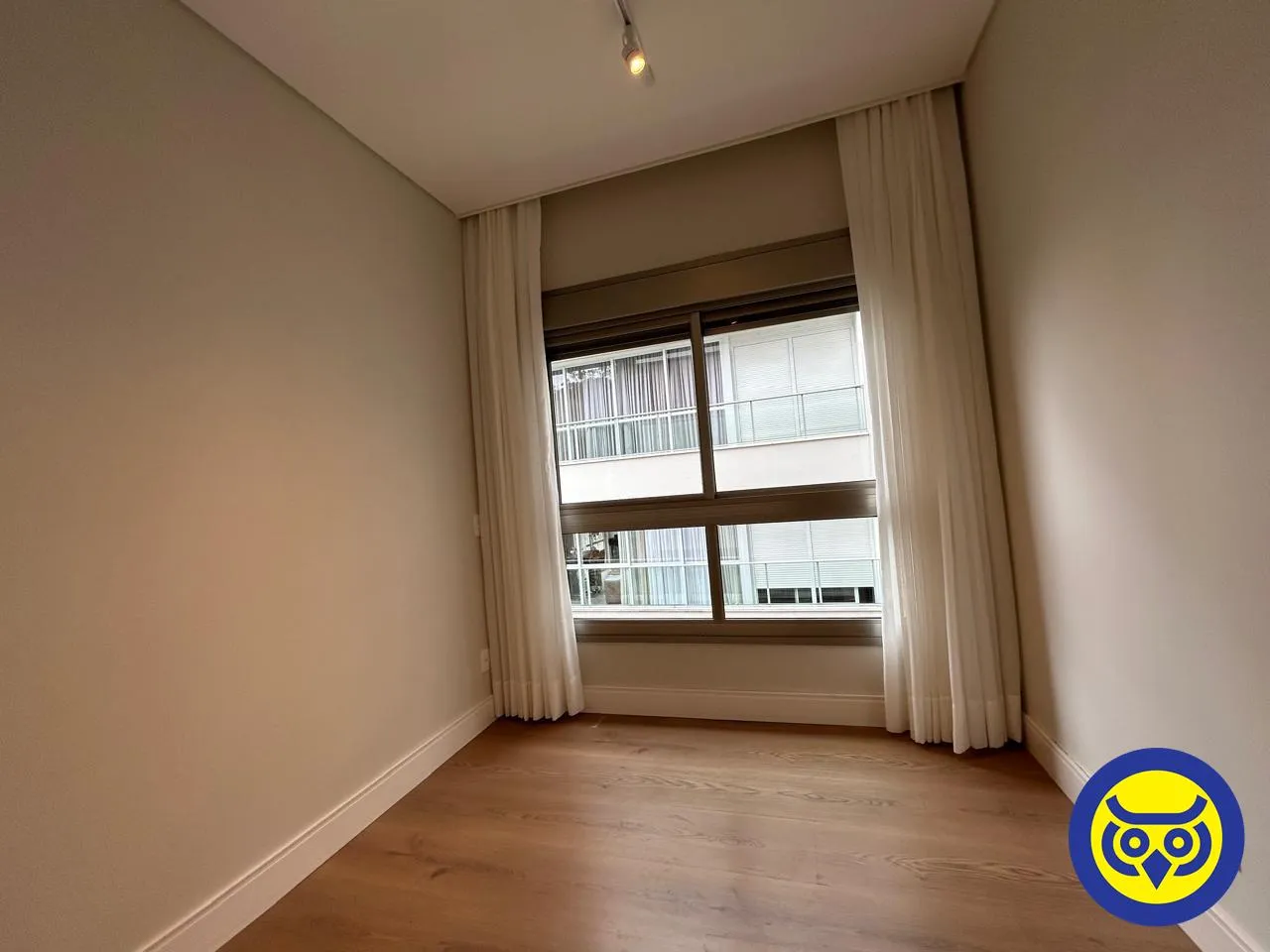 3-bedroom apartment with a water view — photo 10