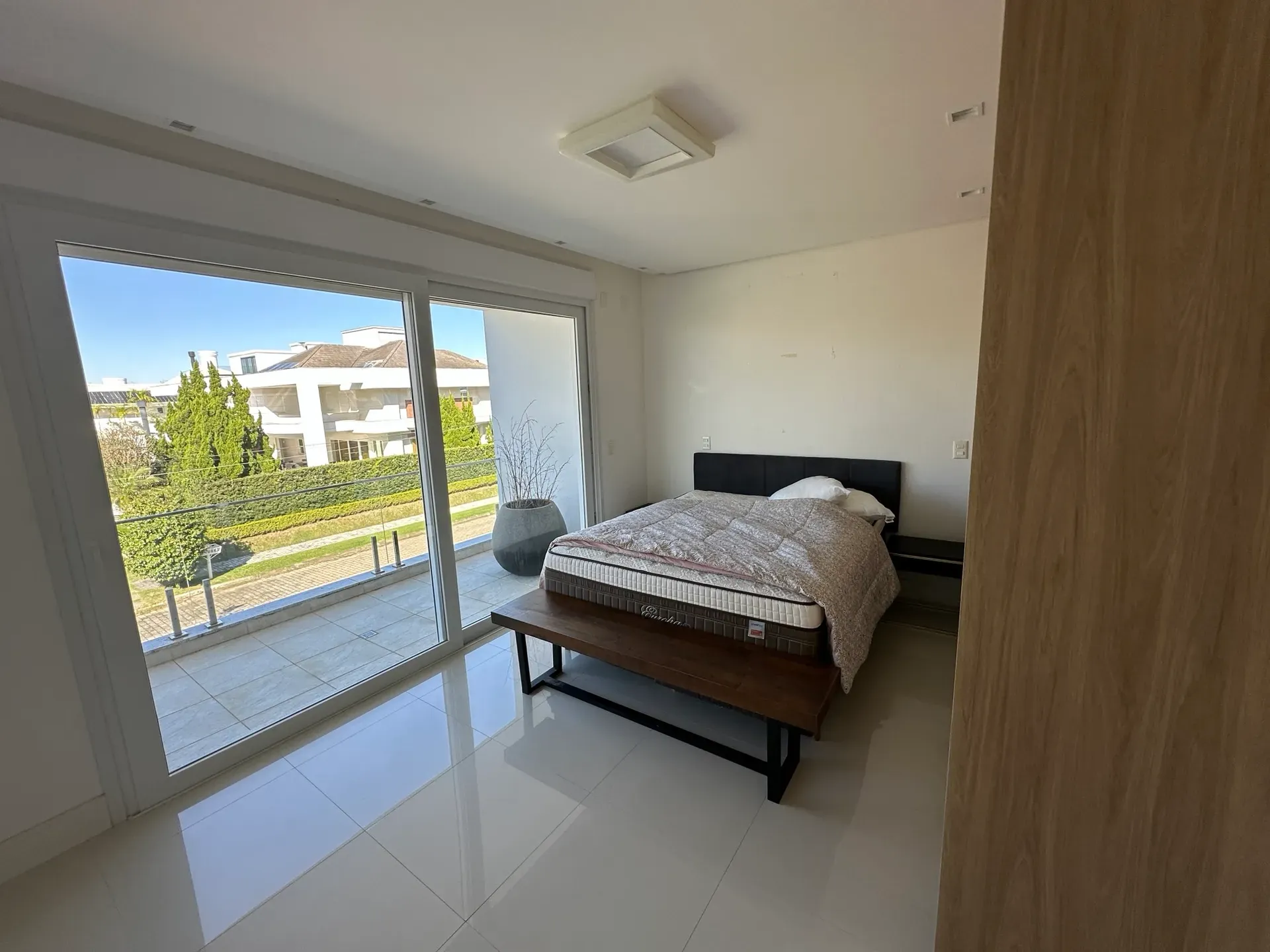 Casa mobiliada com 9 suítes e jacuzzi no prédio — photo 26