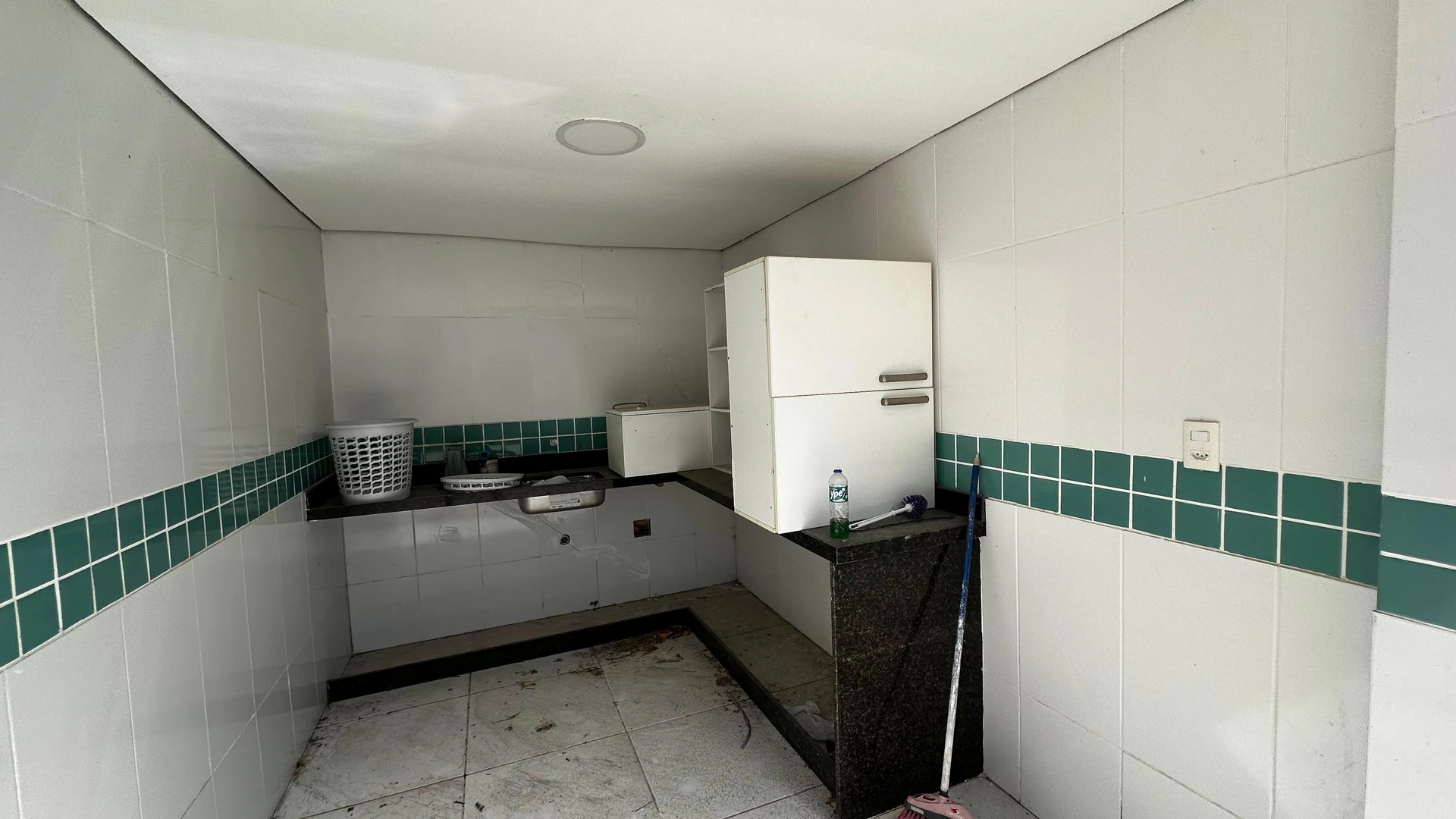 Casa com 4 quartos e 3 suítes, 2 vagas de garagem — photo 29