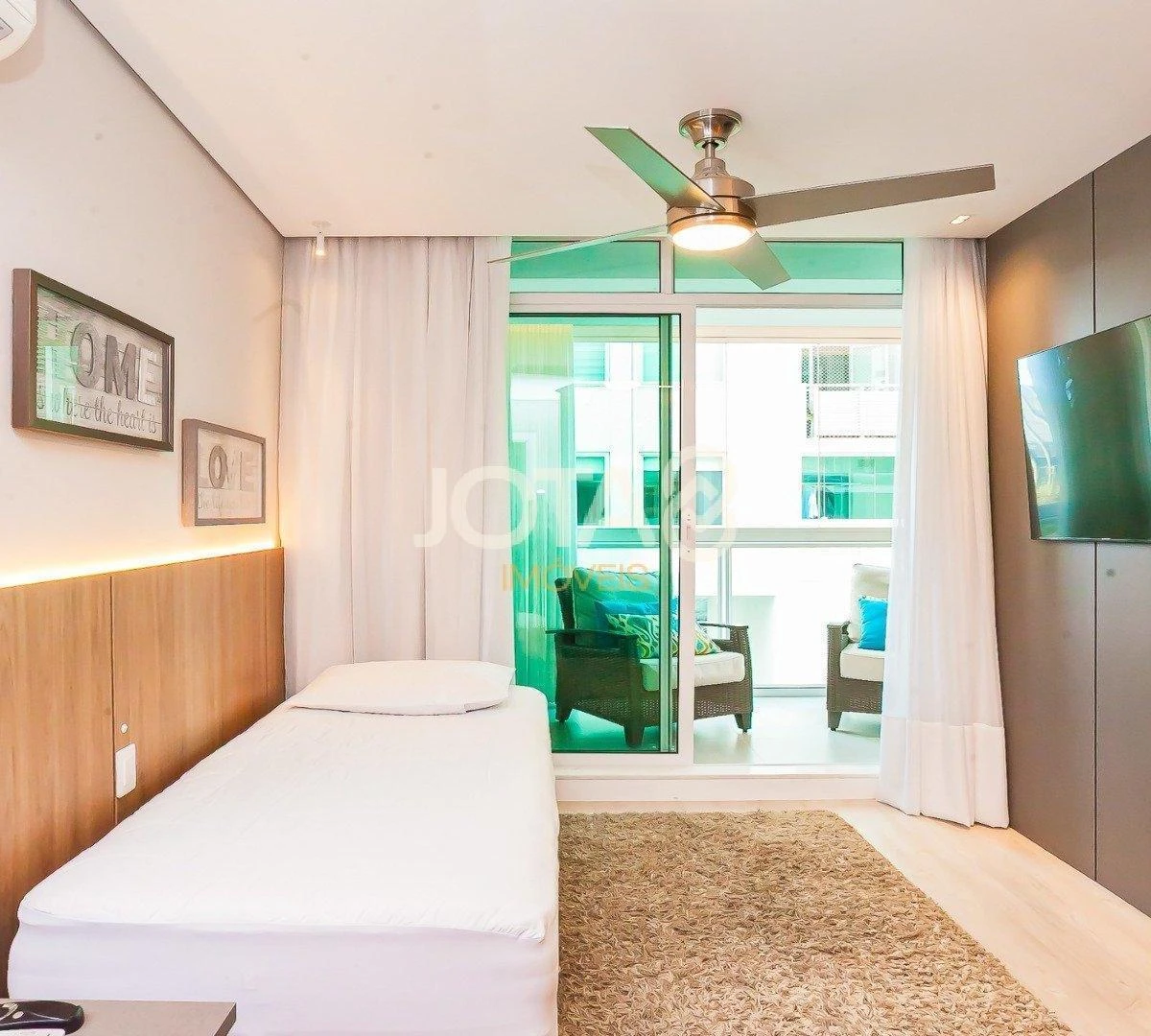 Furnished 3-bedroom apartment with 201 m² — photo 24