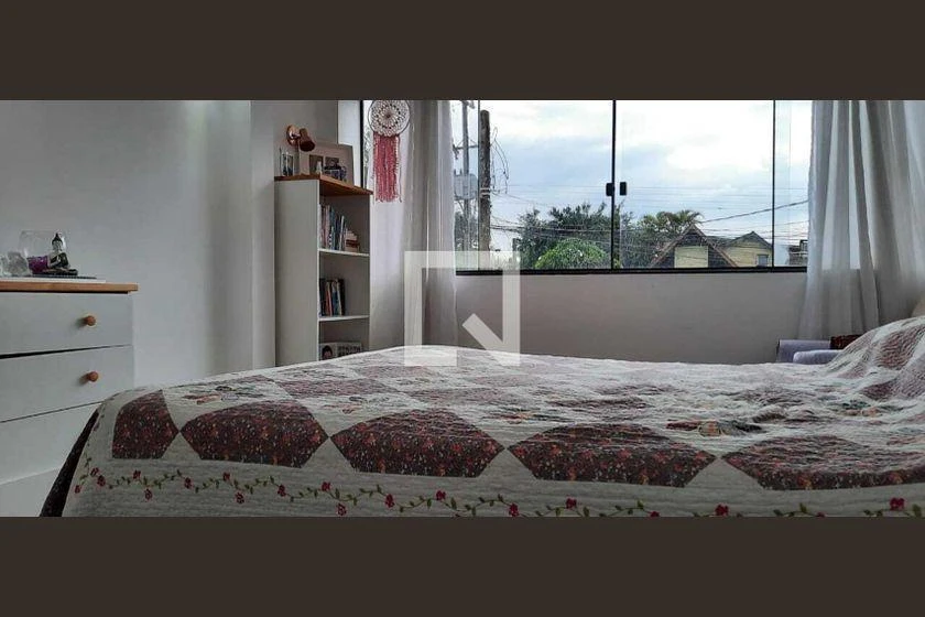 Casa para aluguel com 4 quartos e 300 m² — photo 2