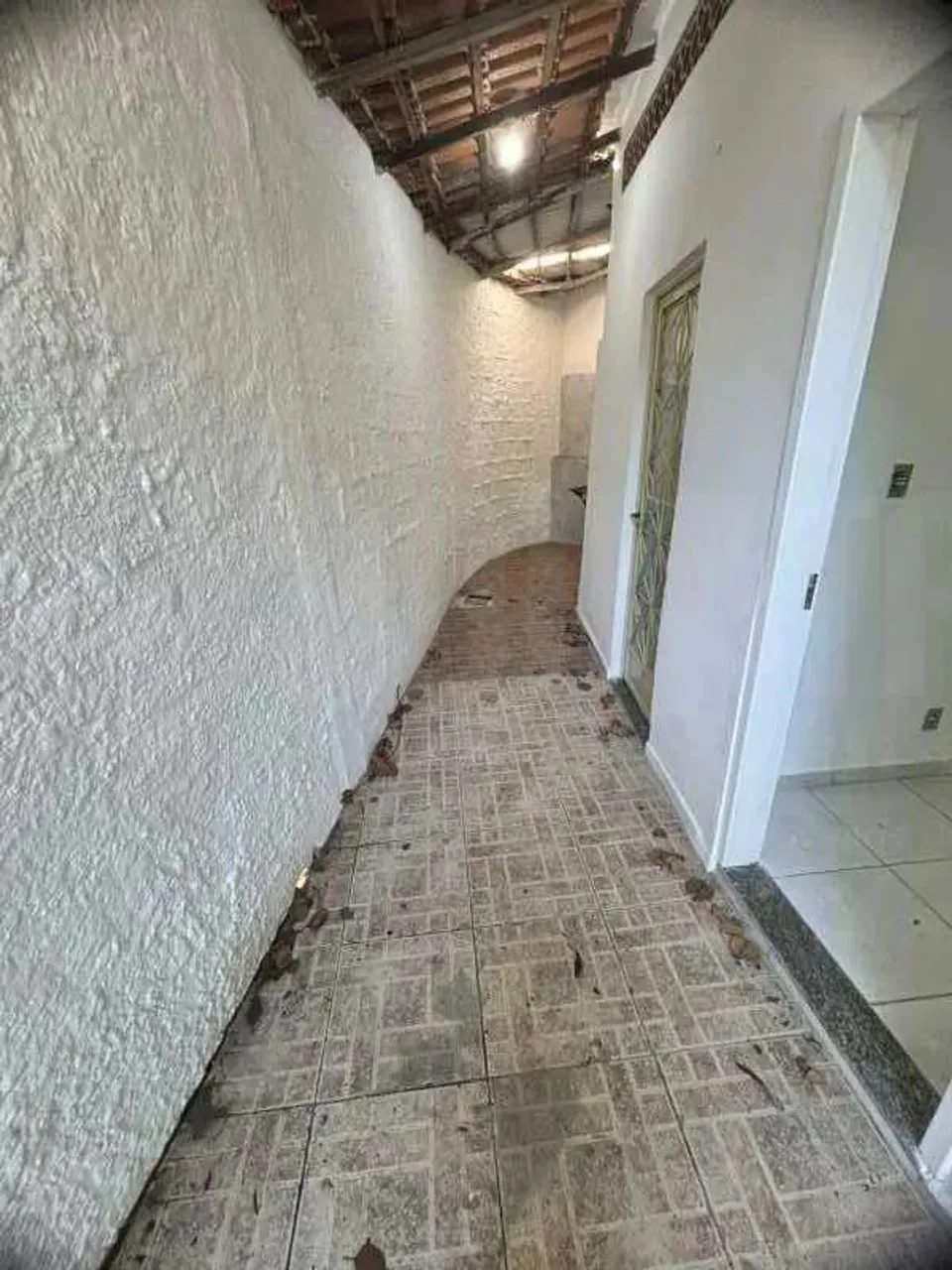 Studio apartment with 1 bedroom and electric shower — photo 8