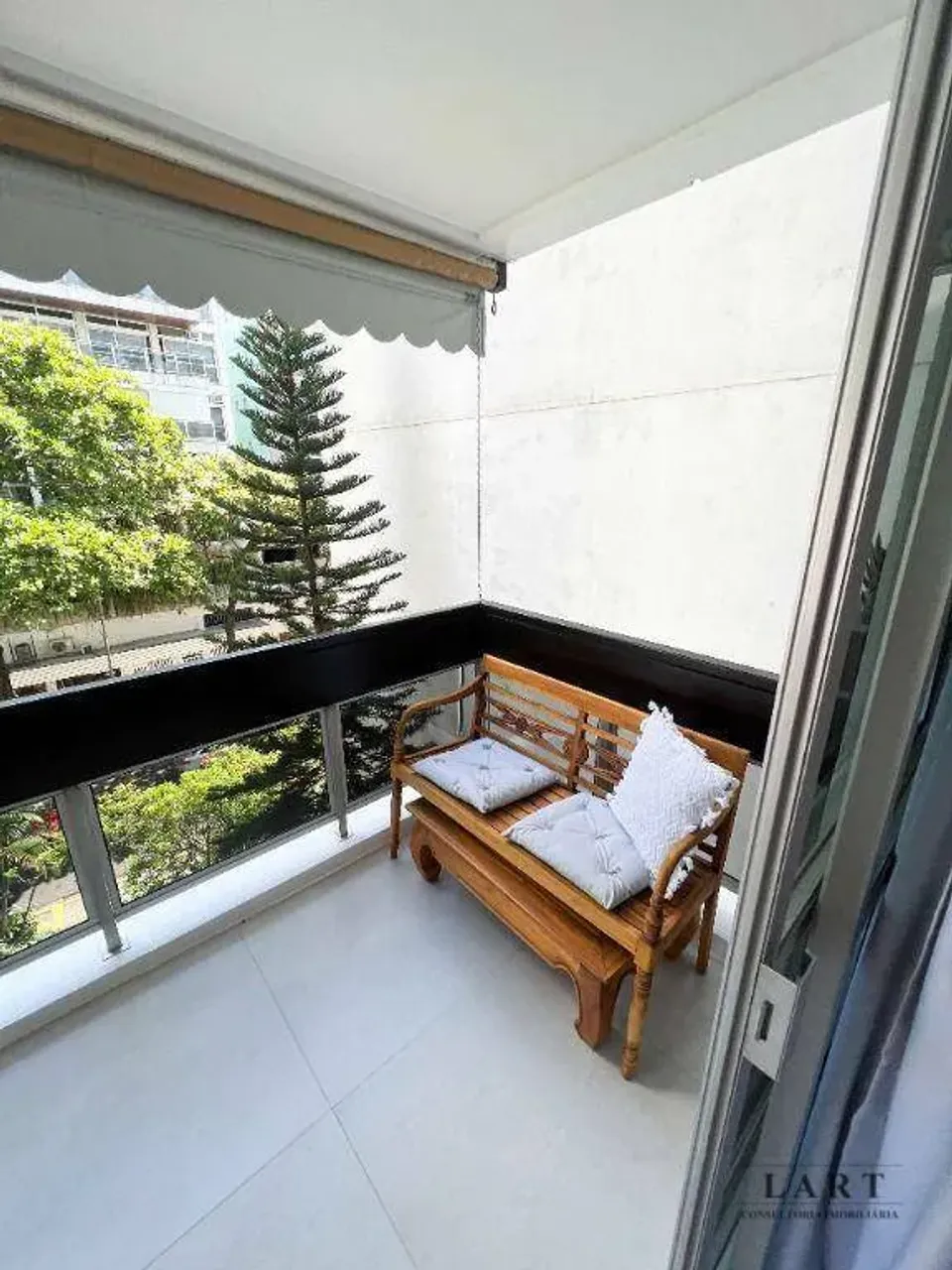 Home office in a 3-bedroom apartment, 160 m² — photo 18
