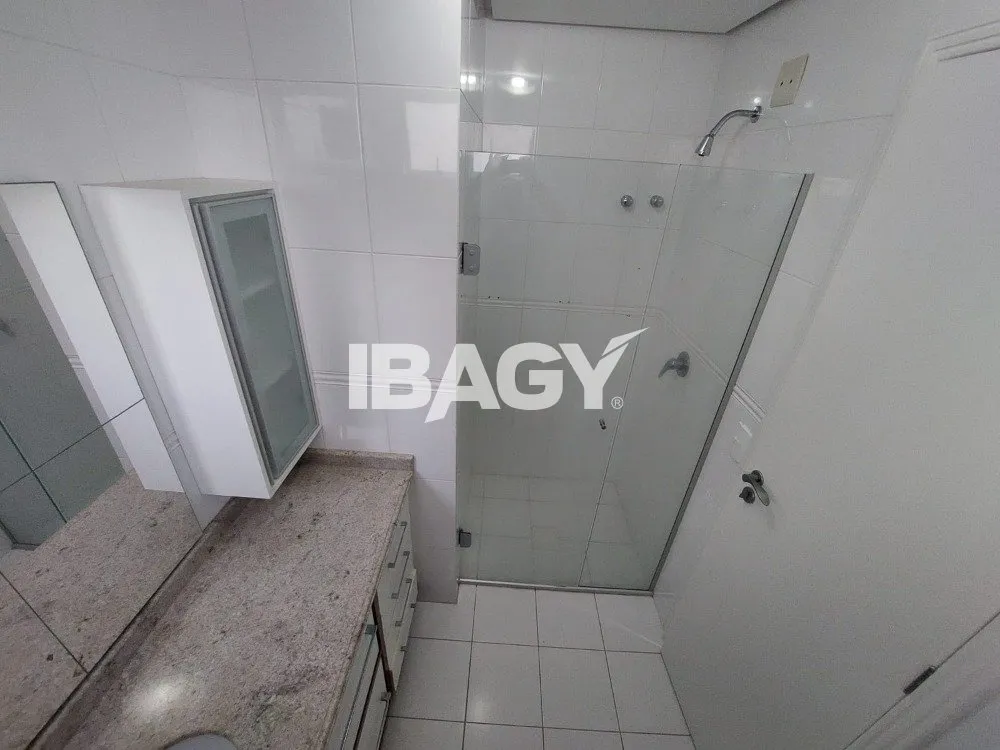 Затишна мебльована квартира з 3 спальнями та кухнею — photo 34