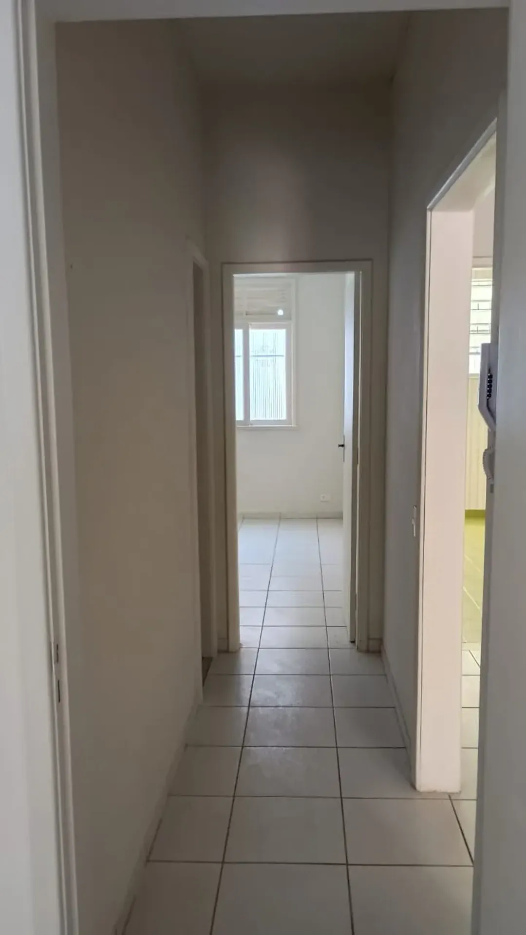 Unfurnished 105 m² house with 2 bedrooms and private garden — photo 15