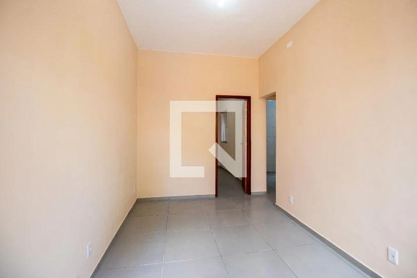 Balcony with a grill in a 2-bedroom house, 100 m² — photo 23