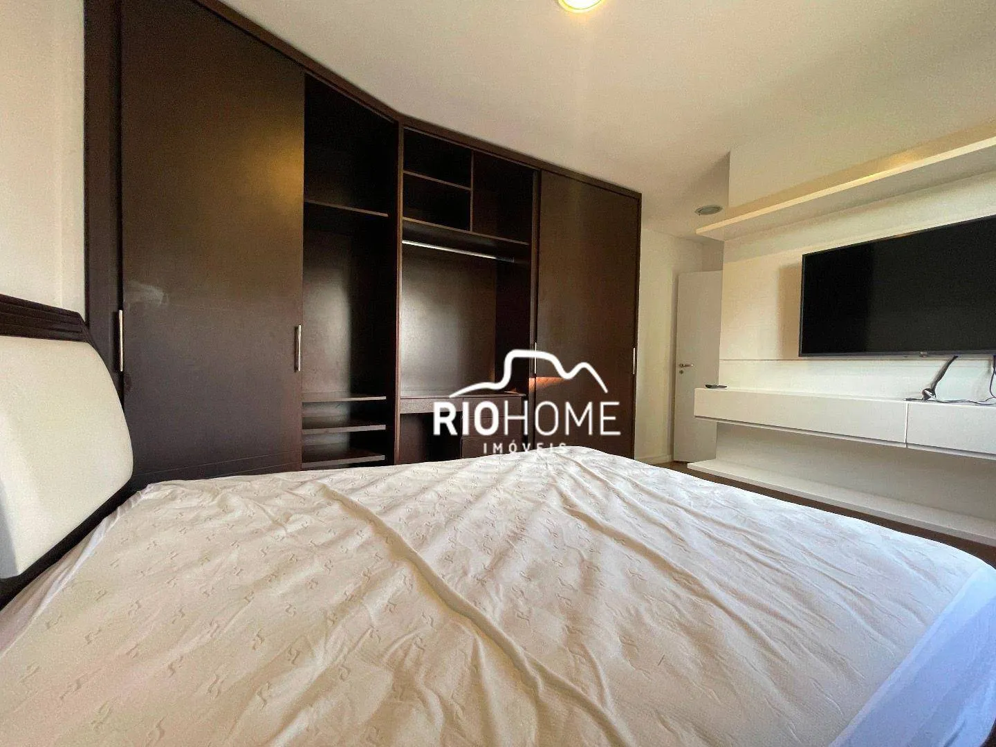 Apartamento de 2 dormitórios com varanda e 118 m² — photo 17
