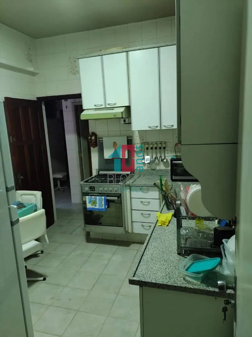 3-bedroom apartment with a mountain view in Rio de Janeiro — photo 2