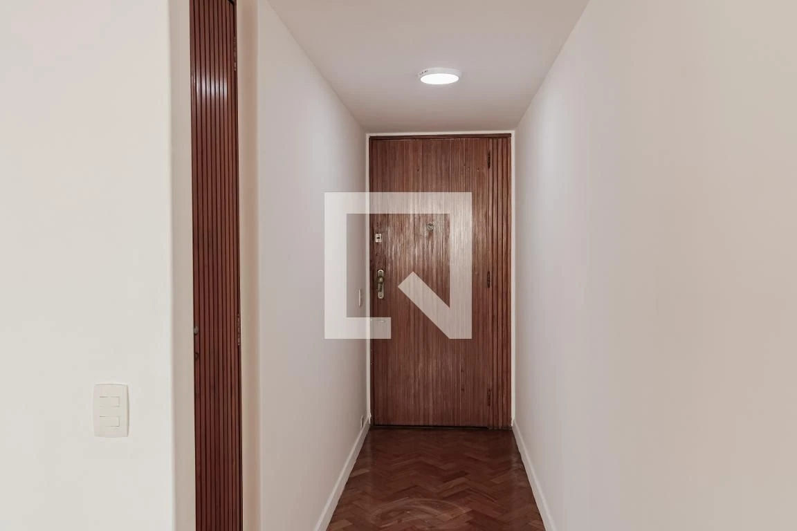 Apartment, 116 m², with wood or laminate floors — photo 30