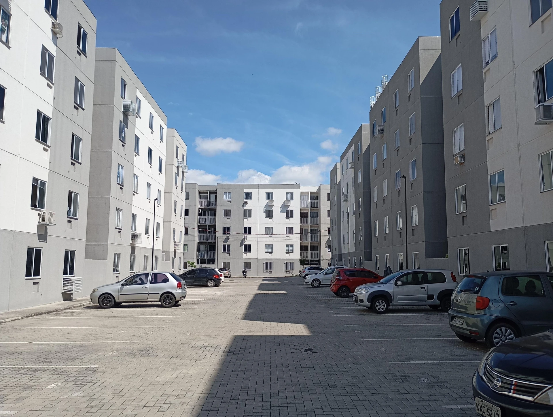 Apartamento sin muebles con 2 habitaciones y jardín privado — photo 16