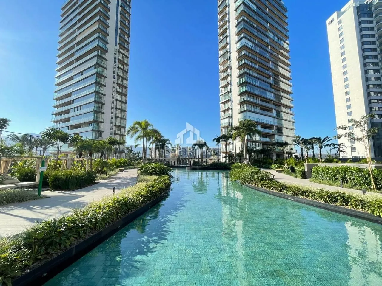 Rental apartment with balcony and 3 bedrooms — photo 48