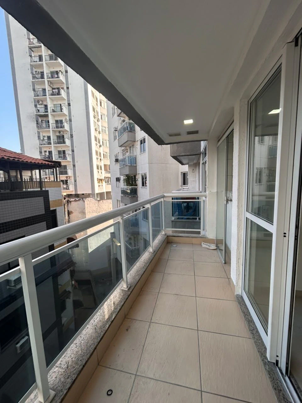 Собственный бассейн и 2 спальни: квартира 50 м² — photo 3