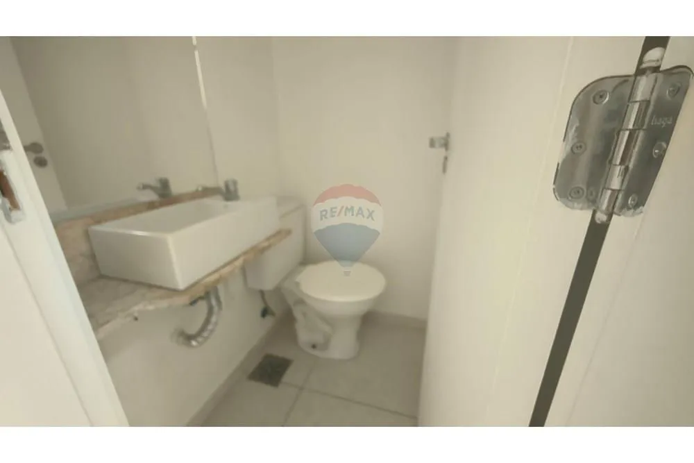 3-bedroom apartment with 3 bathrooms and 2 parking spots — photo 2