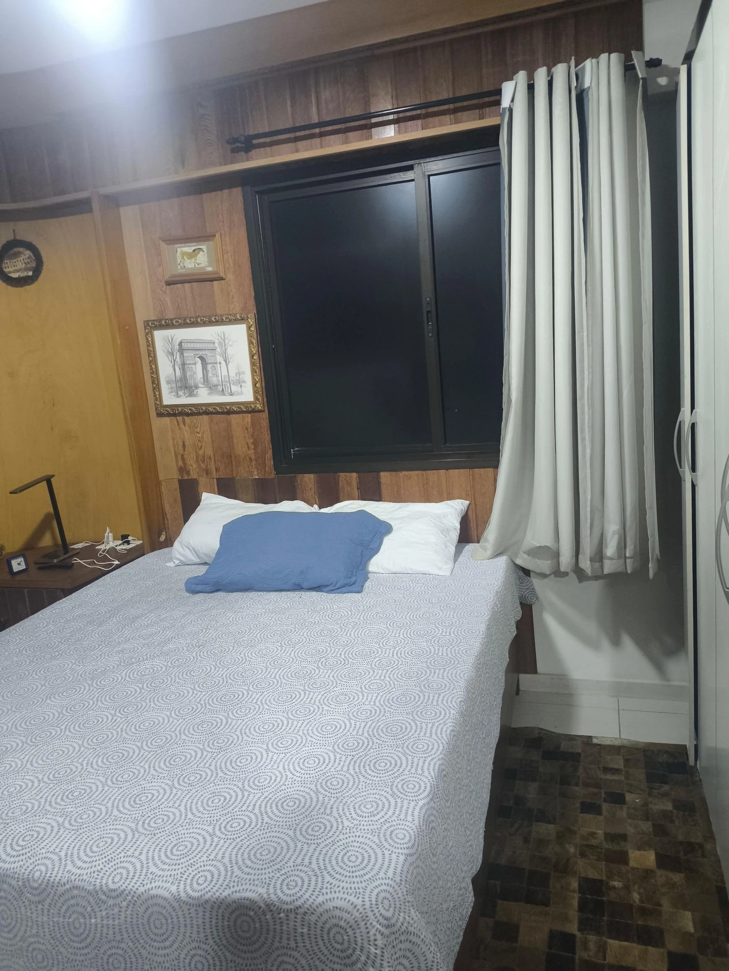 Apartamento mobiliado com 2 quartos e banheiro privativo — photo 5
