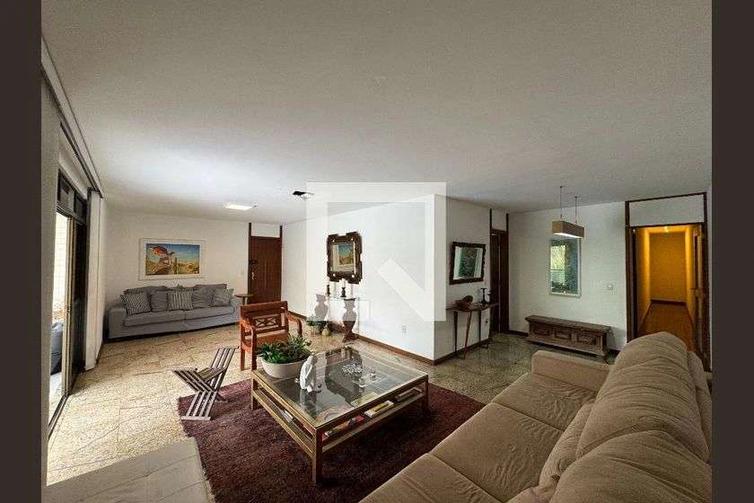 4-bedroom apartment with a balcony and 180 m² — photo 10
